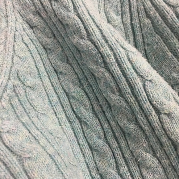 GAP v-neck cable knit short sleeve sweater - Picture 3 of 6